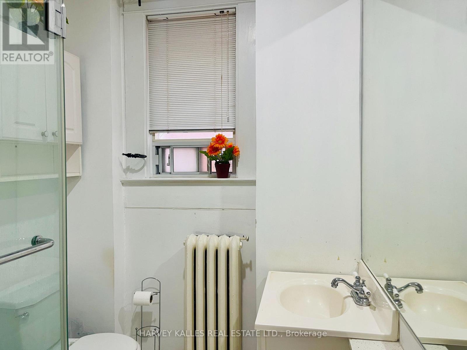 2nd Floor - 218 Heath Street W, Toronto, Ontario  M5P 1N7 - Photo 10 - C13529658