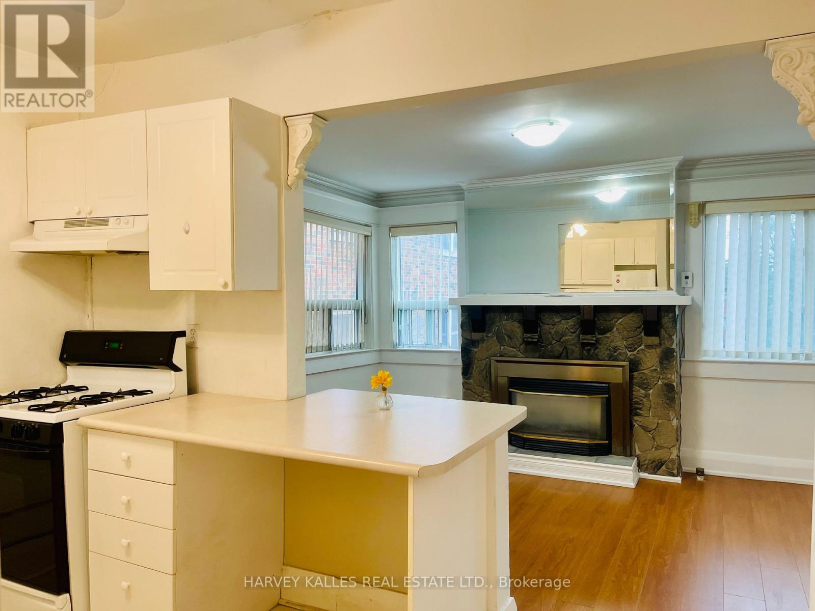 2nd Floor - 218 Heath Street W, Toronto, Ontario  M5P 1N7 - Photo 6 - C13529658