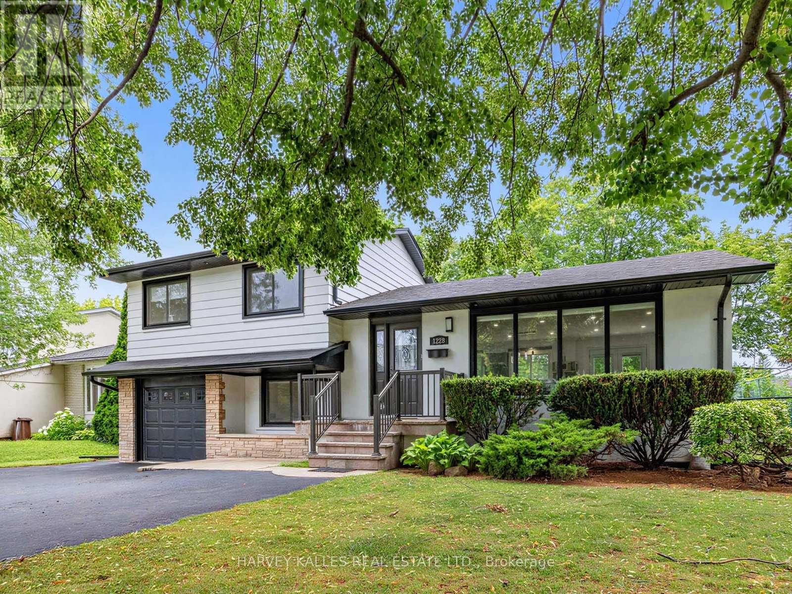 1228 PALLATINE DRIVE, Oakville, Ontario