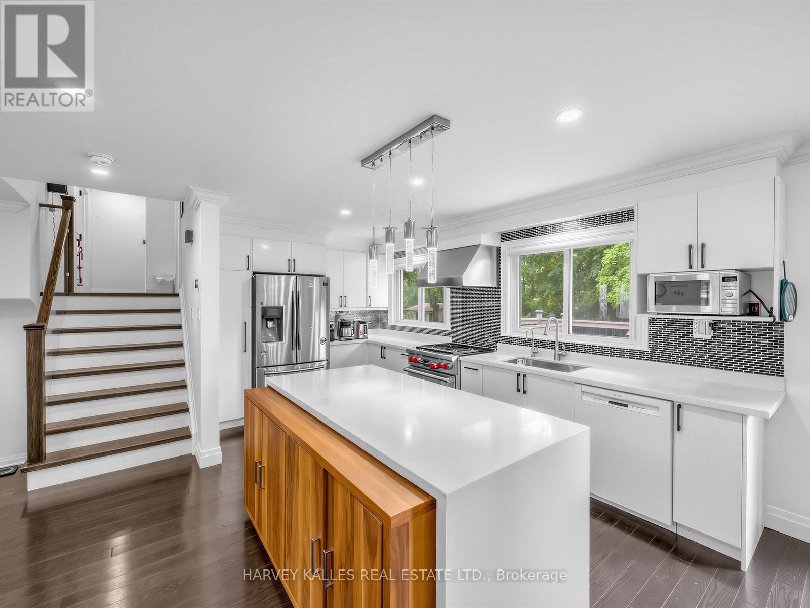 1228 Pallatine Drive, Oakville, Ontario  L6H 1Z2 - Photo 12 - W13532376