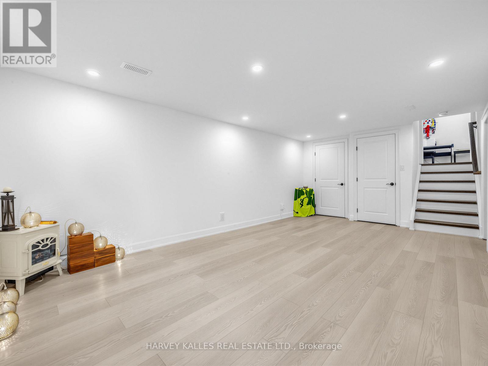 1228 Pallatine Drive, Oakville, Ontario  L6H 1Z2 - Photo 30 - W13532376