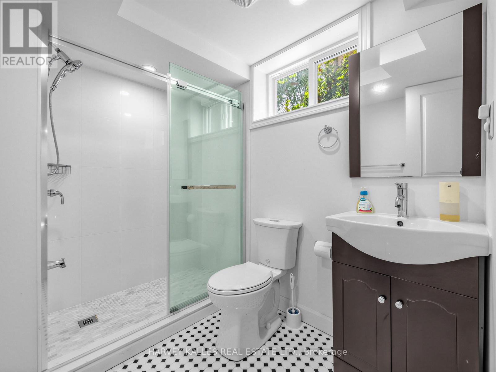 1228 Pallatine Drive, Oakville, Ontario  L6H 1Z2 - Photo 31 - W13532376