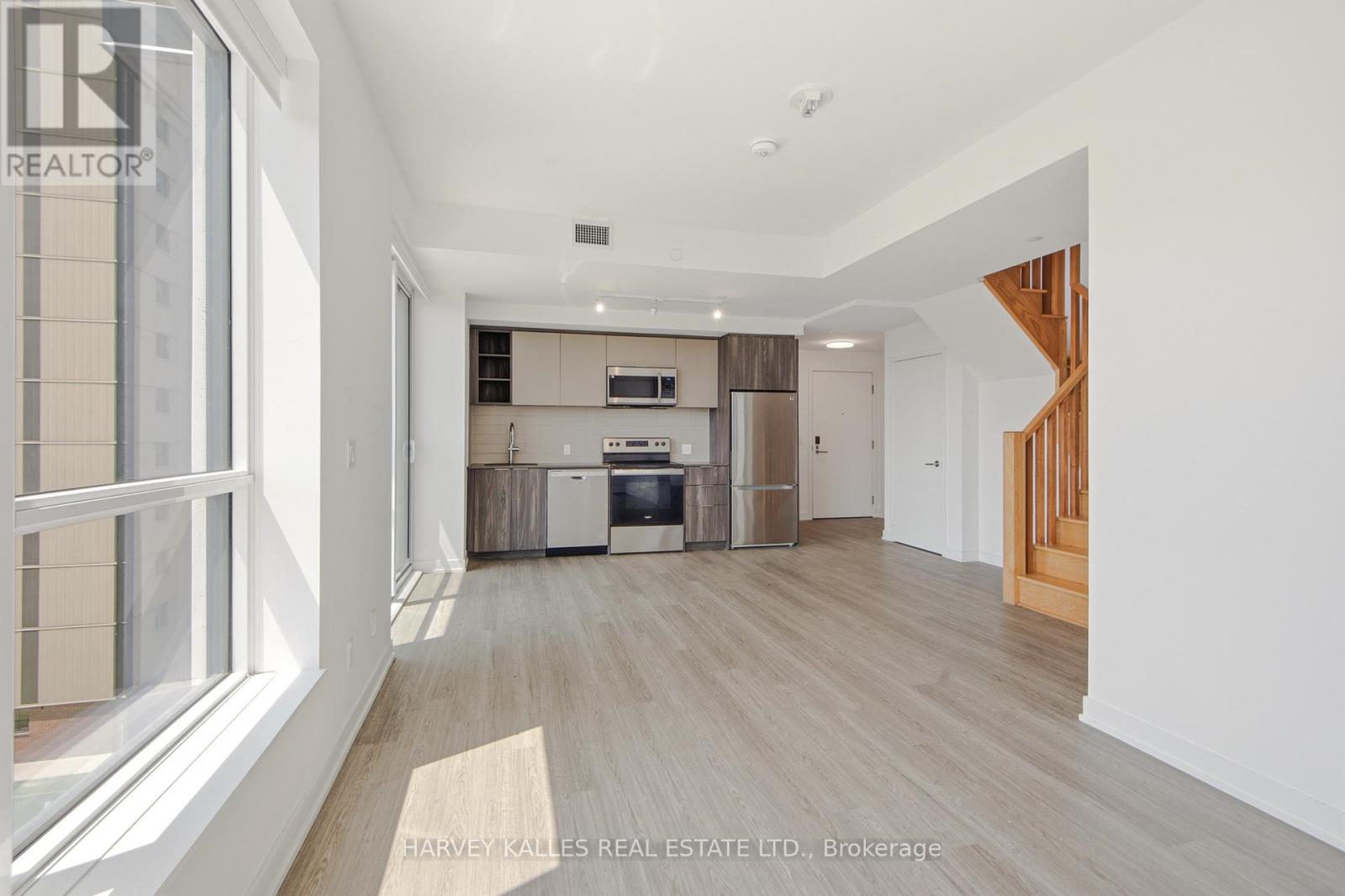524 - 94 Eastdale Avenue, Toronto, Ontario M4C 5A1 - Photo 2 - E13532774