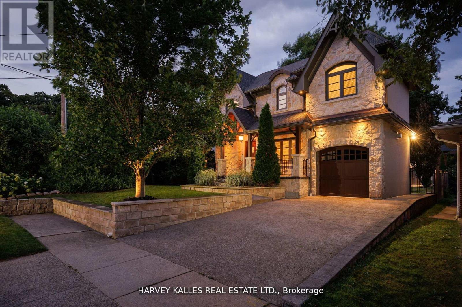 38 WESTMOUNT PARK ROAD, Toronto, Ontario