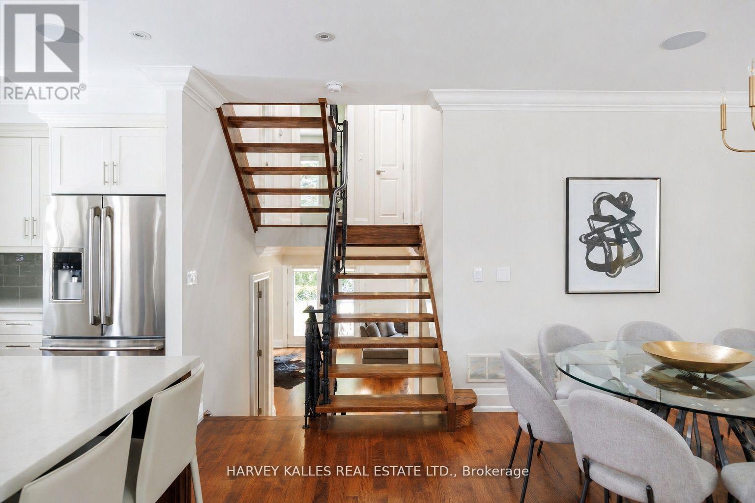 38 Westmount Park Road, Toronto, Ontario  M9P 1R6 - Photo 12 - W13533254