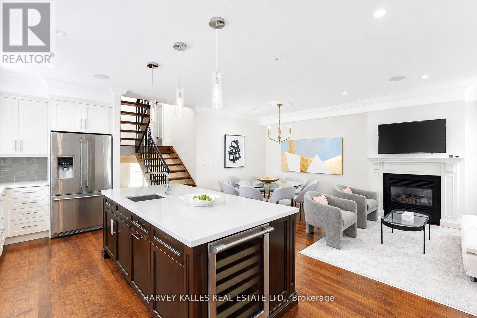 38 Westmount Park Road, Toronto, Ontario  M9P 1R6 - Photo 13 - W13533254
