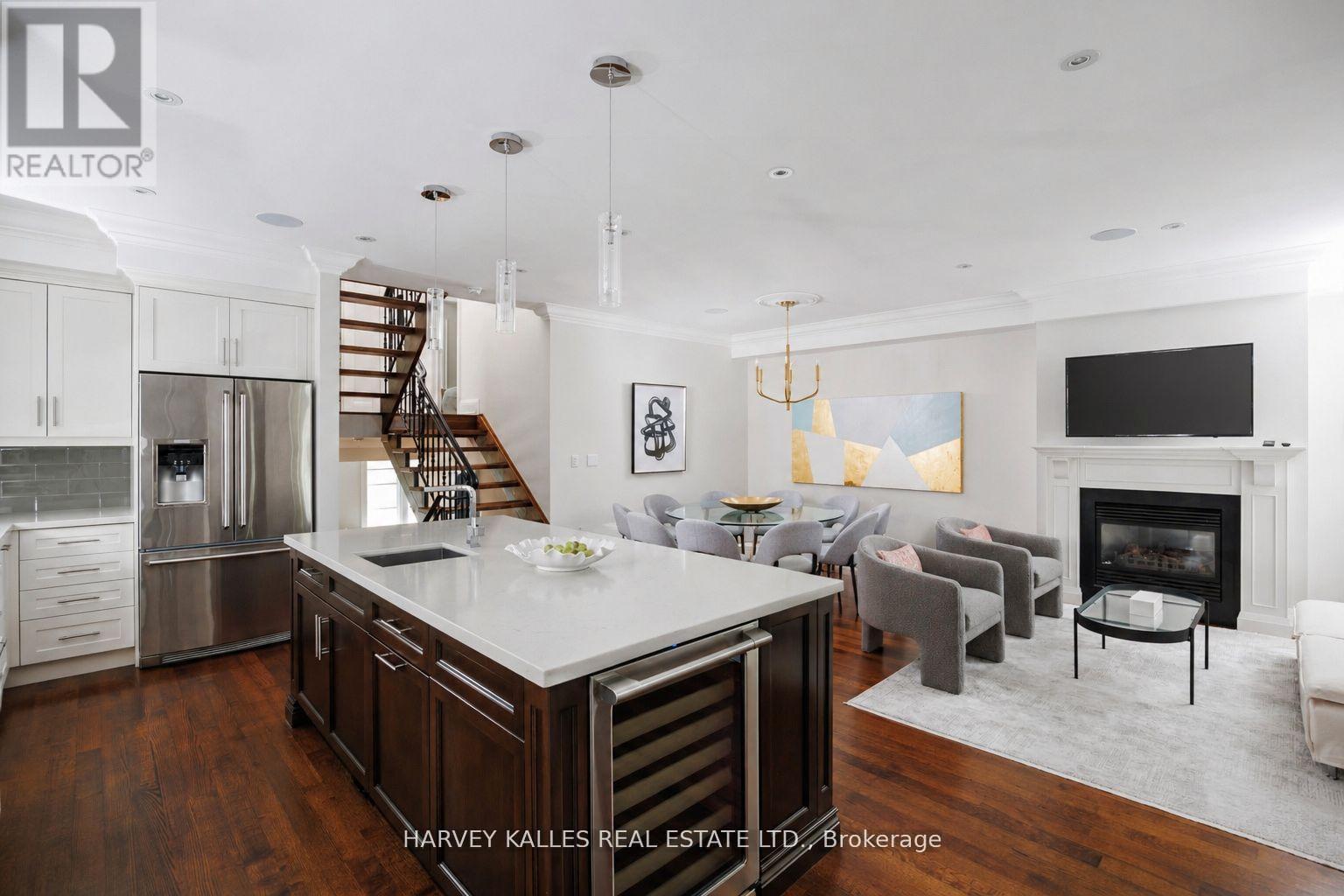 38 Westmount Park Road, Toronto, Ontario  M9P 1R6 - Photo 14 - W13533254