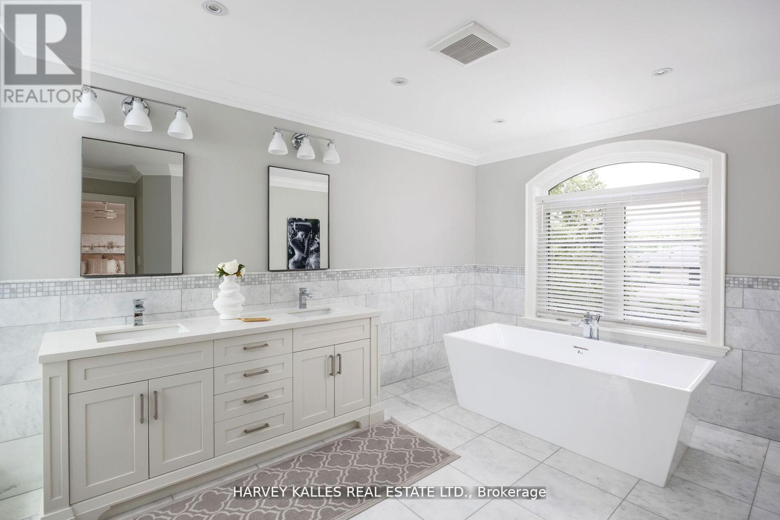 38 Westmount Park Road, Toronto, Ontario  M9P 1R6 - Photo 33 - W13533254