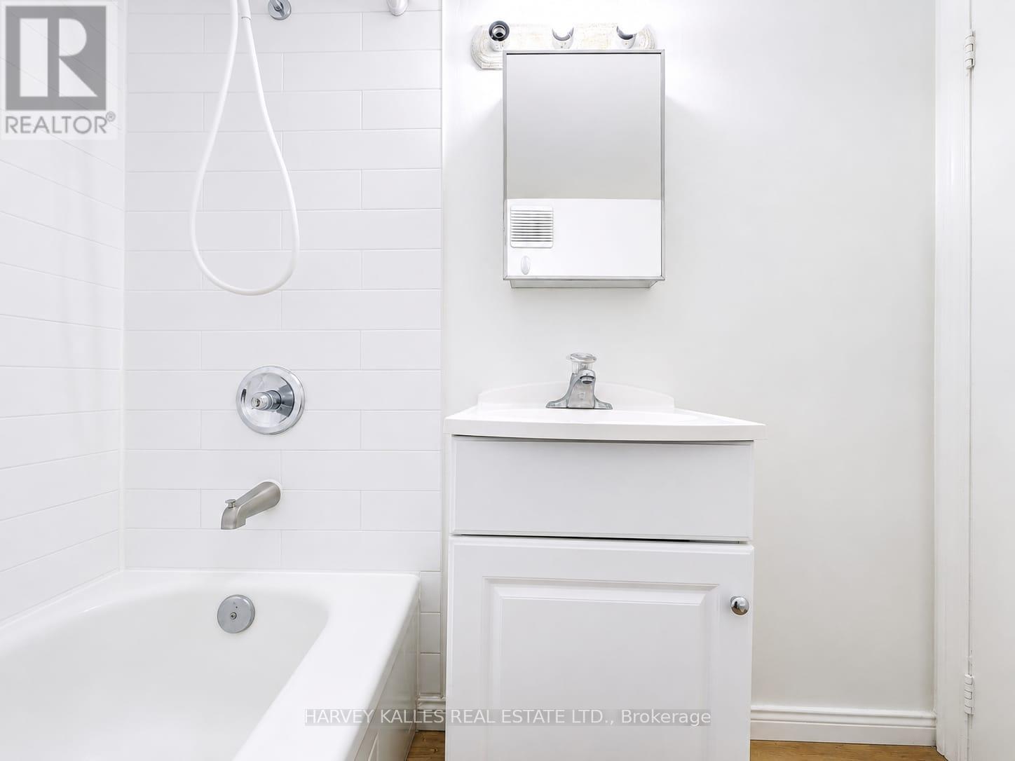 Bsmnt - 327 Howland Avenue, Toronto, Ontario M5R 3C1 - Photo 12 - C13533804