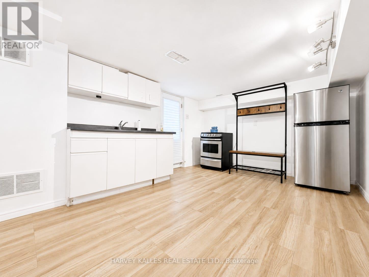Bsmnt - 327 Howland Avenue, Toronto, Ontario M5R 3C1 - Photo 3 - C13533804