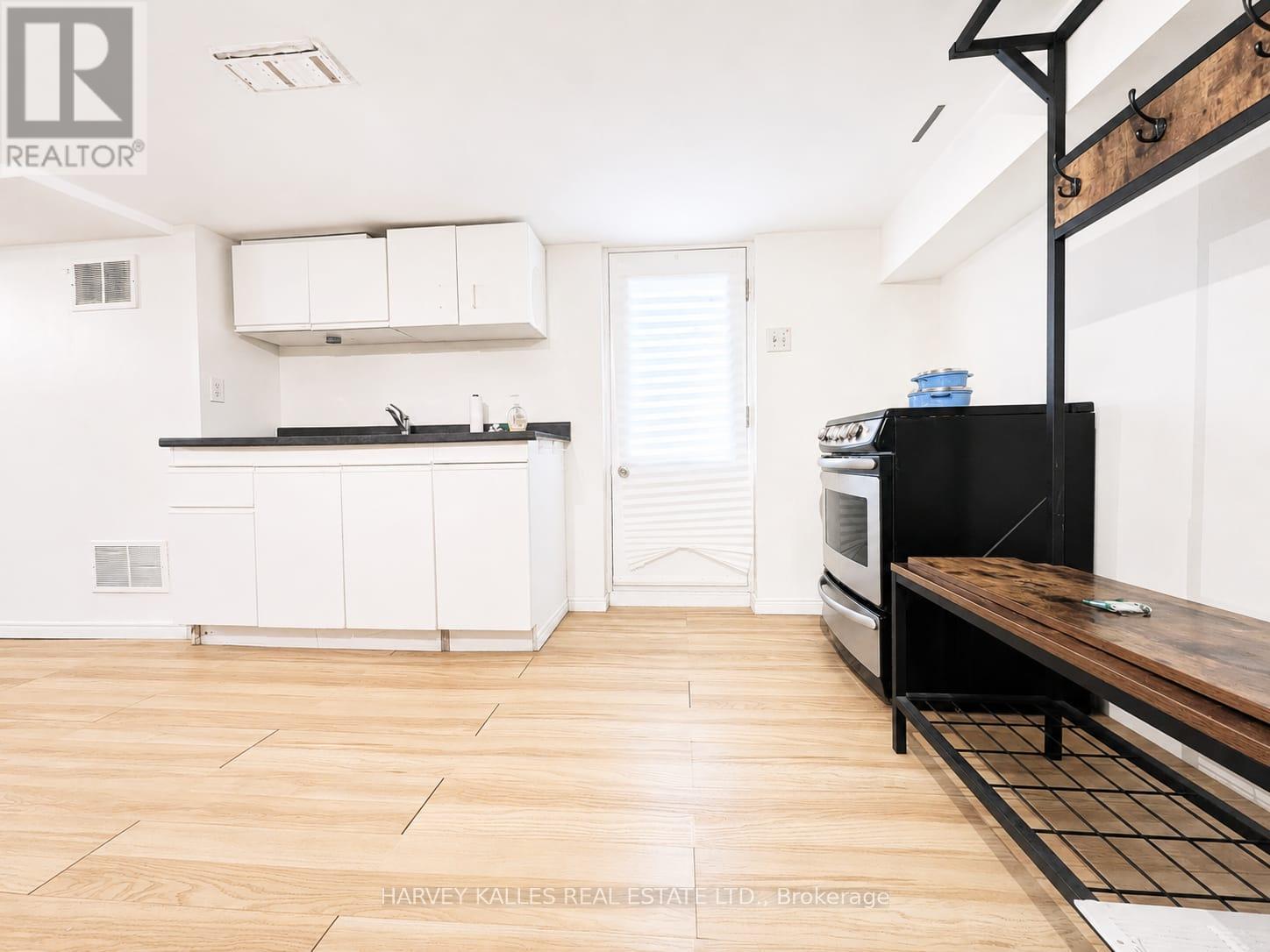 Bsmnt - 327 Howland Avenue, Toronto, Ontario M5R 3C1 - Photo 4 - C13533804