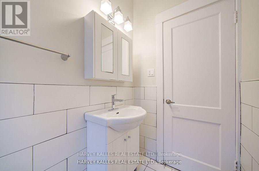 4 - 1074 St Clair Avenue W, Toronto, Ontario M6E 3H3 - Photo 17 - C13535326