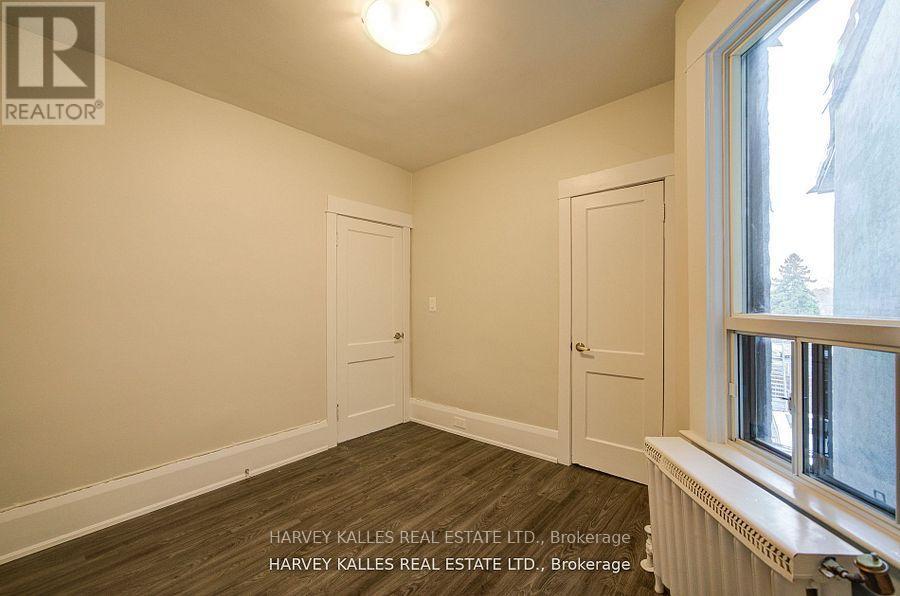 4 - 1074 St Clair Avenue W, Toronto, Ontario M6E 3H3 - Photo 8 - C13535326