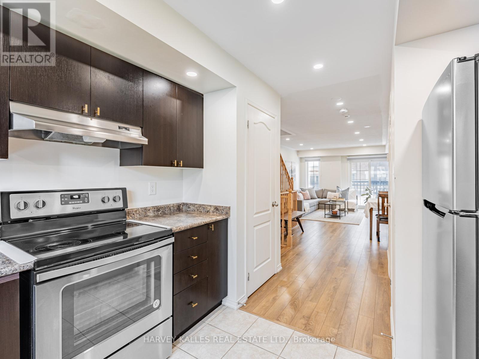38 Glenstal Path, Oshawa, Ontario L1L 0L2 - Photo 11 - E13535222