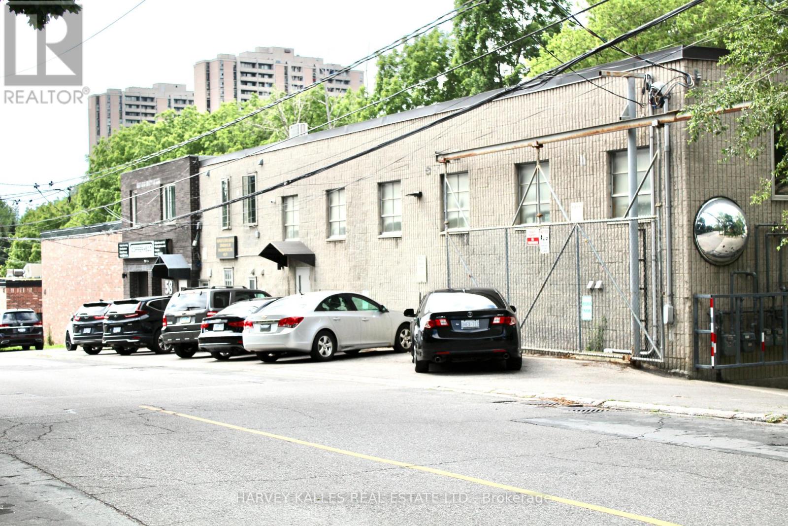 8 - 58 ROSEMOUNT AVENUE W, Toronto, Ontario