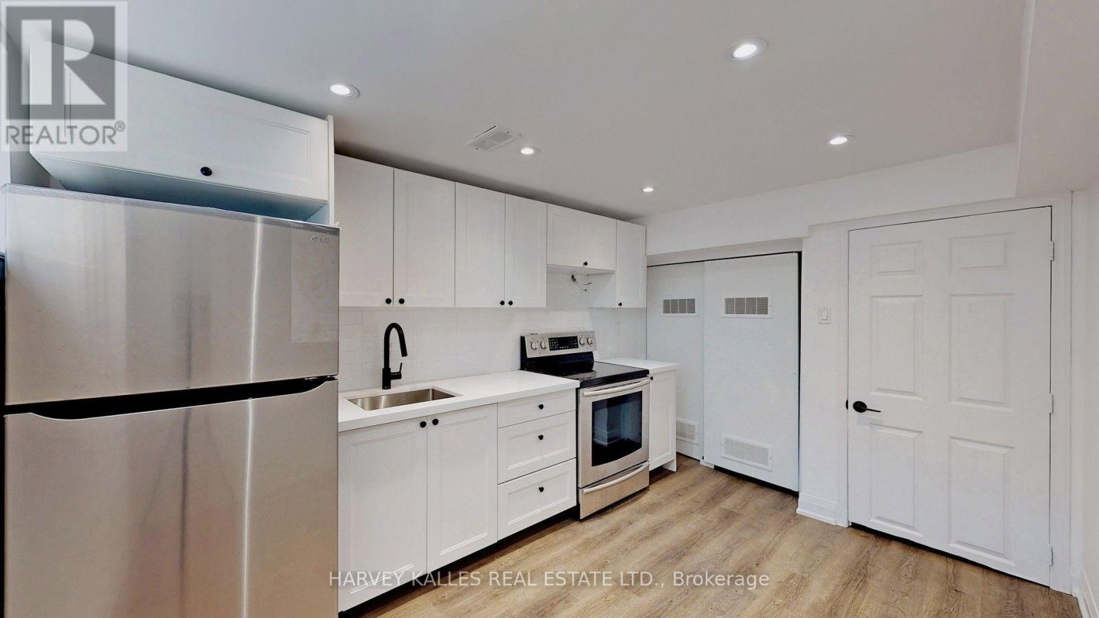 Bsmt - 7 Pannahill Road, Toronto, Ontario  M3H 4N2 - Photo 9 - C13536746