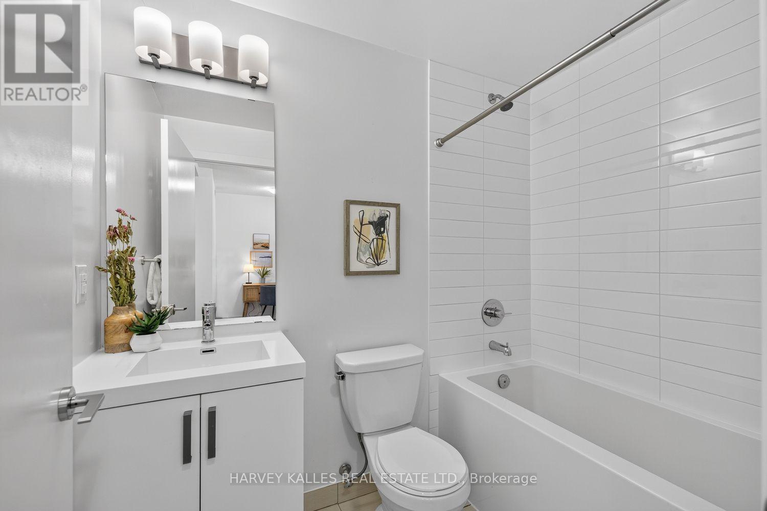 214 - 1603 Eglinton Avenue W, Toronto, Ontario M6E 0A1 - Photo 19 - C13538196