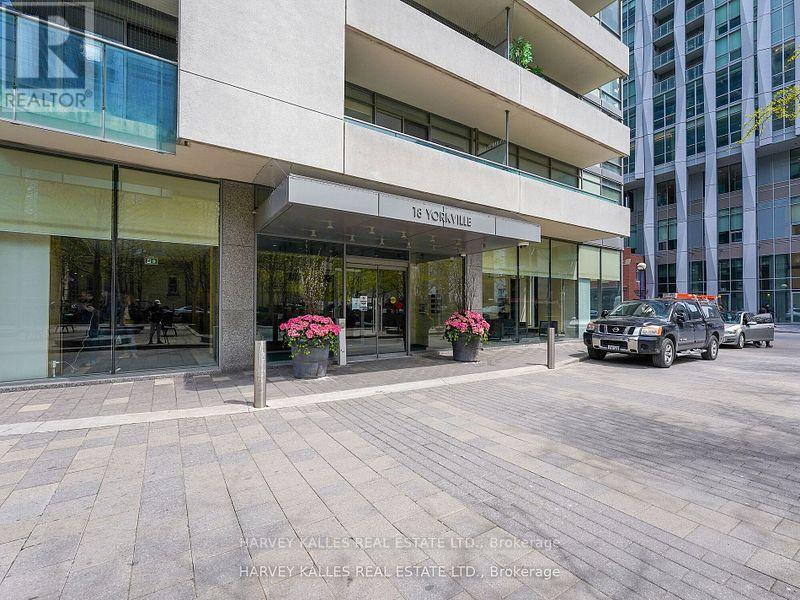 1305 - 18 Yorkville Avenue, Toronto, Ontario M4W 3Y8 - Photo 2 - C13538582
