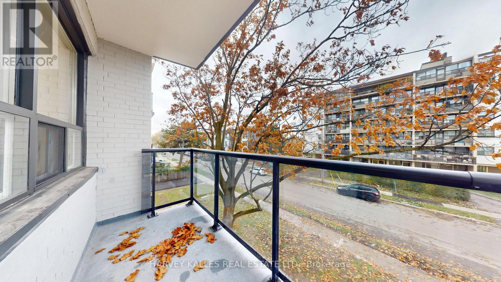 12 - 1 Marquette Avenue, Toronto, Ontario  M6A 1X8 - Photo 11 - C13539292