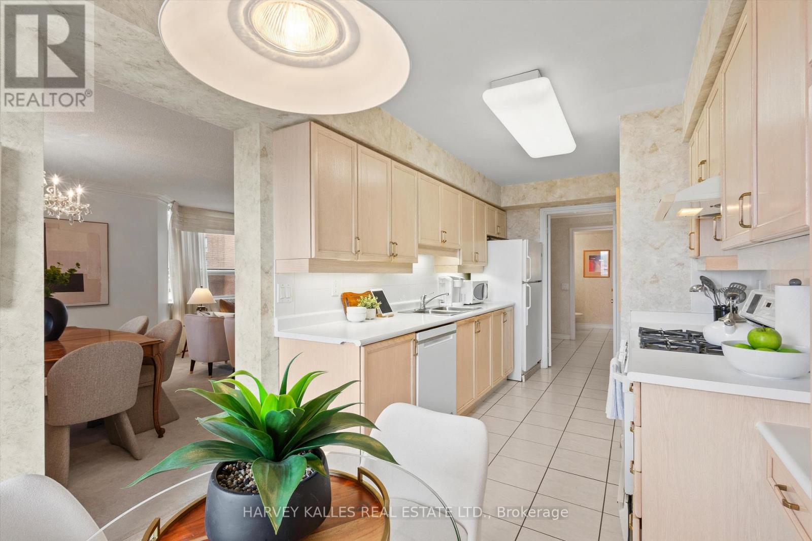 1009 - 265 Ridley Boulevard, Toronto, Ontario M5M 4N8 - Photo 4 - C13539774