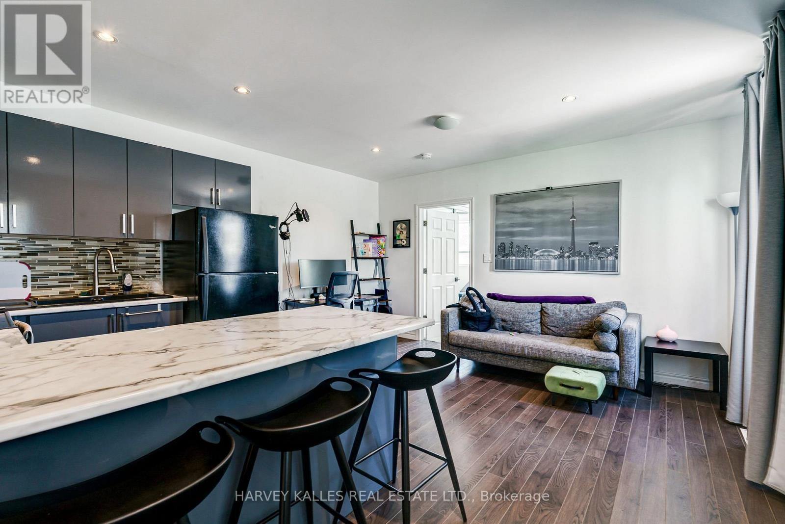 Unit A - 429 Vaughan Road, Toronto, Ontario M6C 2P1 - Photo 8 - C13540878
