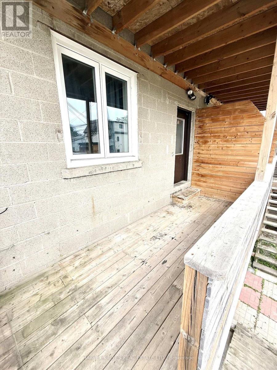 UNIT B - 427 VAUGHAN ROAD, Toronto, Ontario