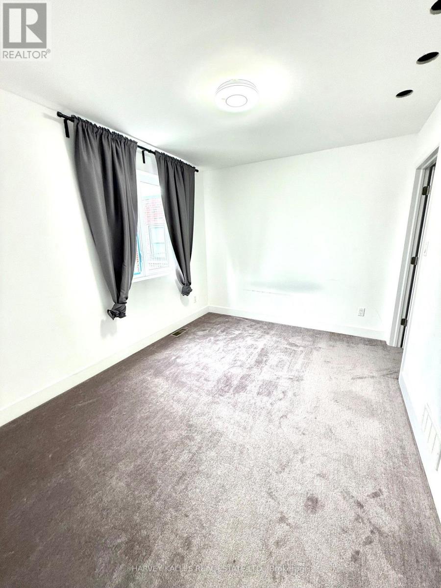 Unit B - 427 Vaughan Road, Toronto, Ontario M6C 2P1 - Photo 4 - C13540888