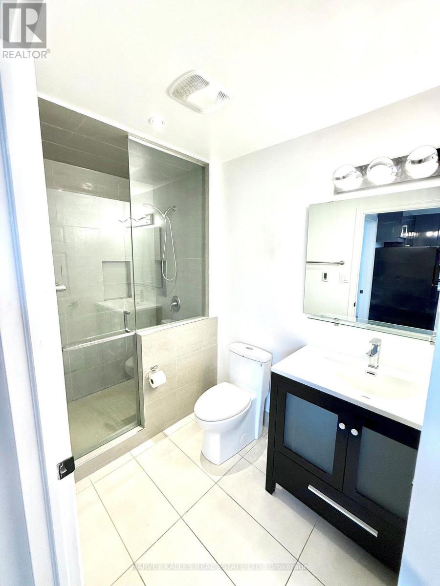 Unit B - 427 Vaughan Road, Toronto, Ontario M6C 2P1 - Photo 6 - C13540888