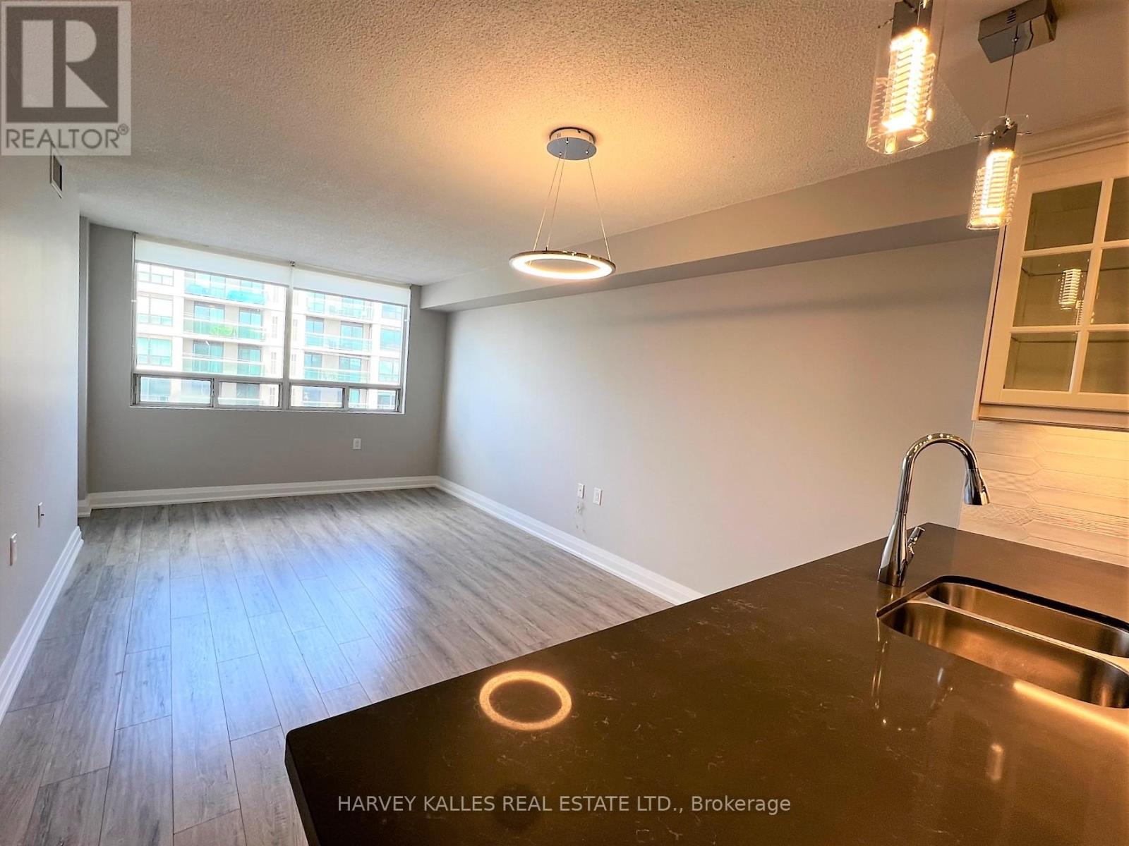410 - 555 Wilson Heights Boulevard, Toronto, Ontario M3H 6B5 - Photo 11 - C13543560