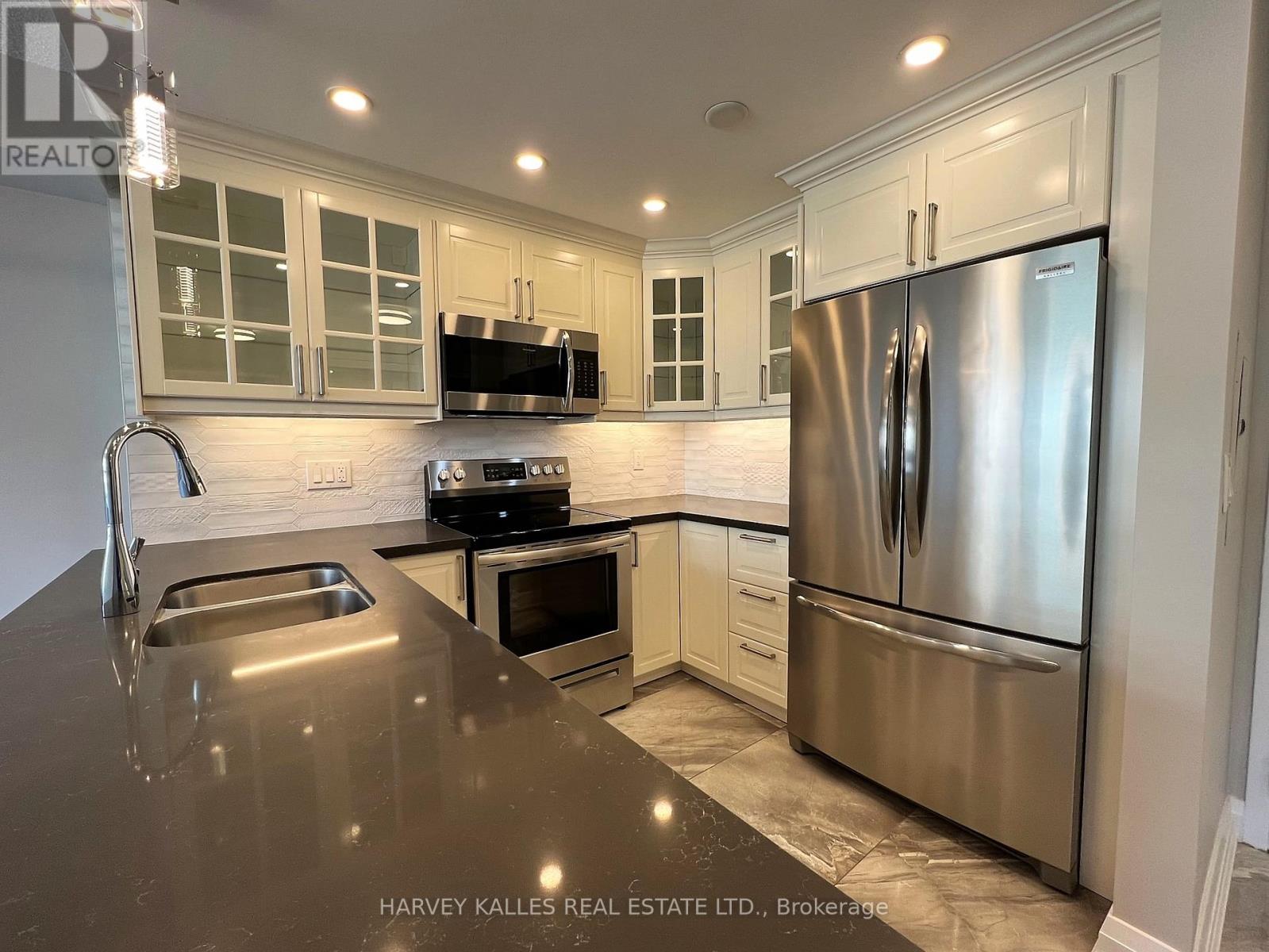 410 - 555 Wilson Heights Boulevard, Toronto, Ontario M3H 6B5 - Photo 3 - C13543560