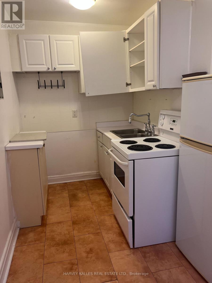 31 - 3 Elm Grove Avenue, Toronto, Ontario M6K 2H9 - Photo 4 - W13543590