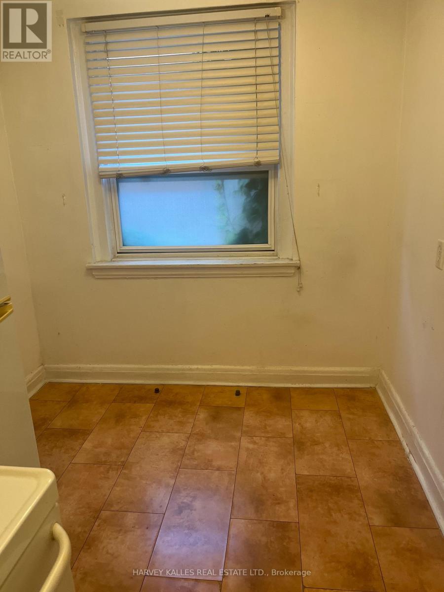 31 - 3 Elm Grove Avenue, Toronto, Ontario M6K 2H9 - Photo 5 - W13543590