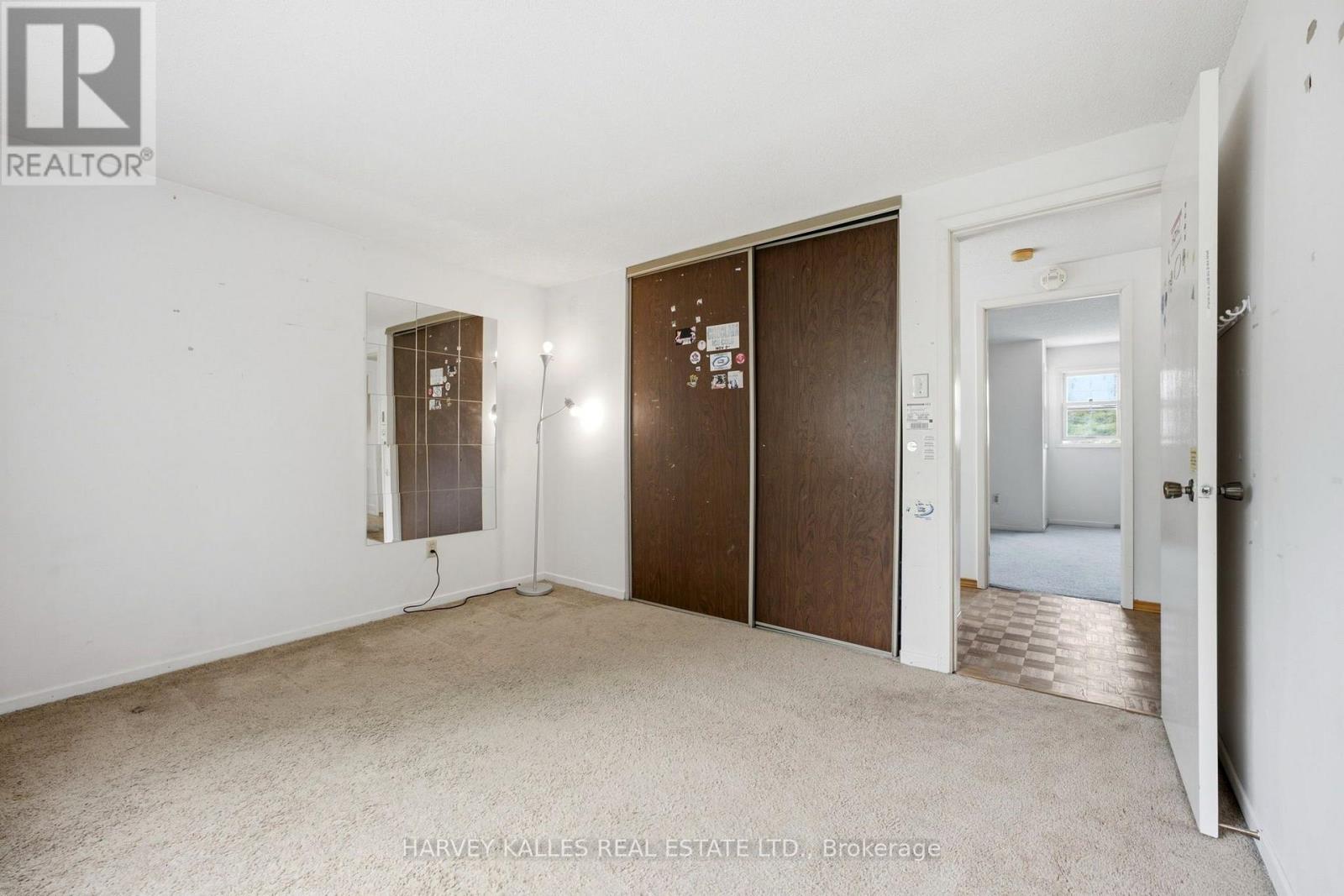 39 Newington Crescent, Toronto, Ontario  M9C 5B7 - Photo 23 - W13546006