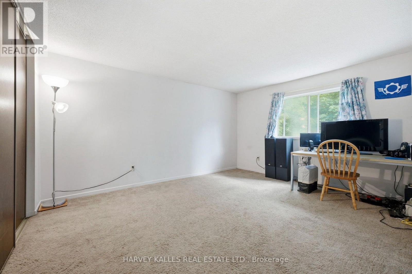39 Newington Crescent, Toronto, Ontario  M9C 5B7 - Photo 26 - W13546006
