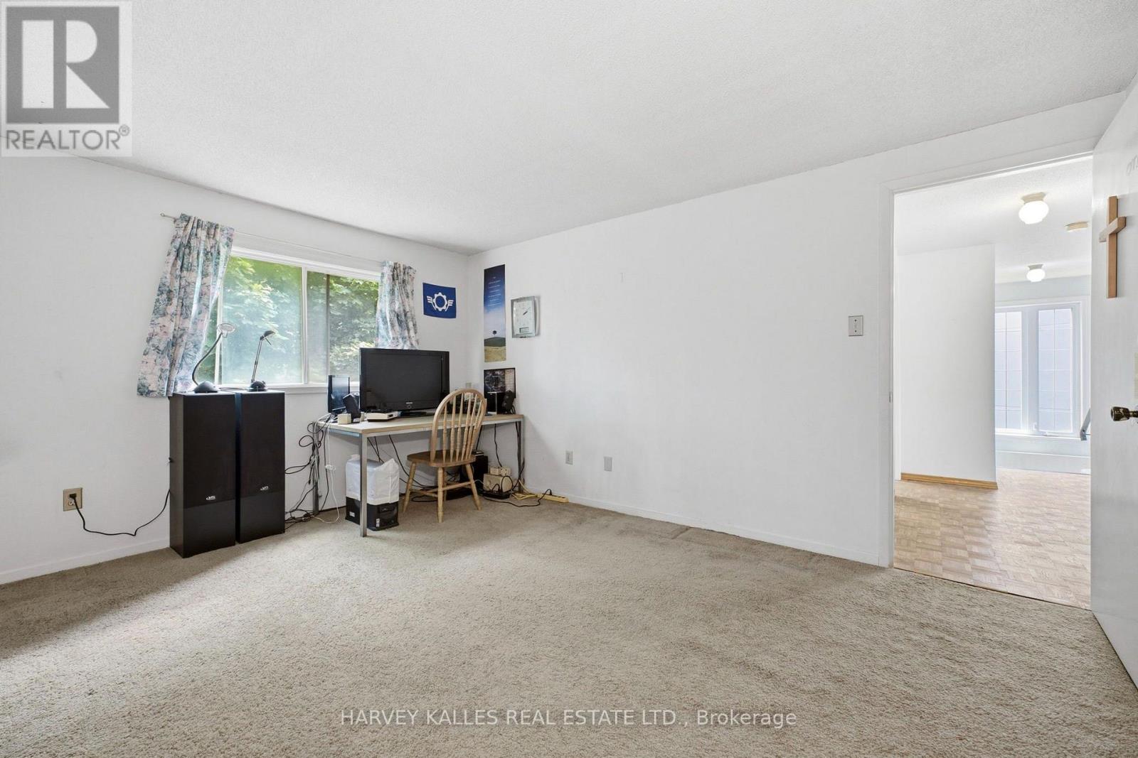 39 Newington Crescent, Toronto, Ontario  M9C 5B7 - Photo 27 - W13546006