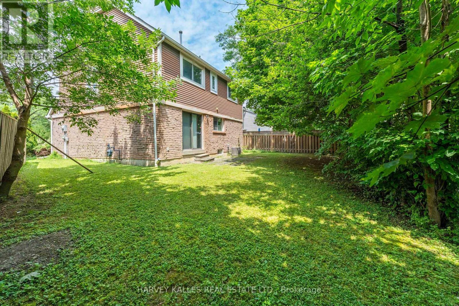 39 Newington Crescent, Toronto, Ontario  M9C 5B7 - Photo 37 - W13546006