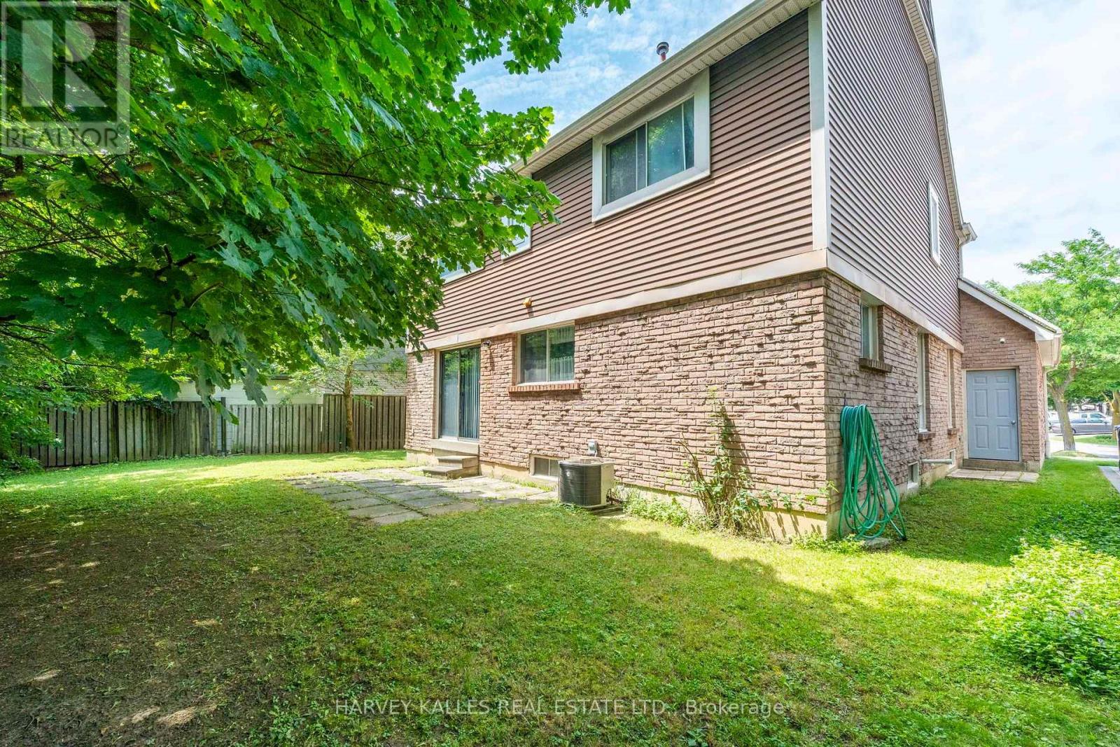 39 Newington Crescent, Toronto, Ontario  M9C 5B7 - Photo 38 - W13546006