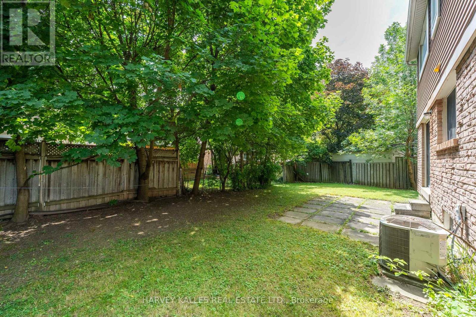 39 Newington Crescent, Toronto, Ontario  M9C 5B7 - Photo 39 - W13546006
