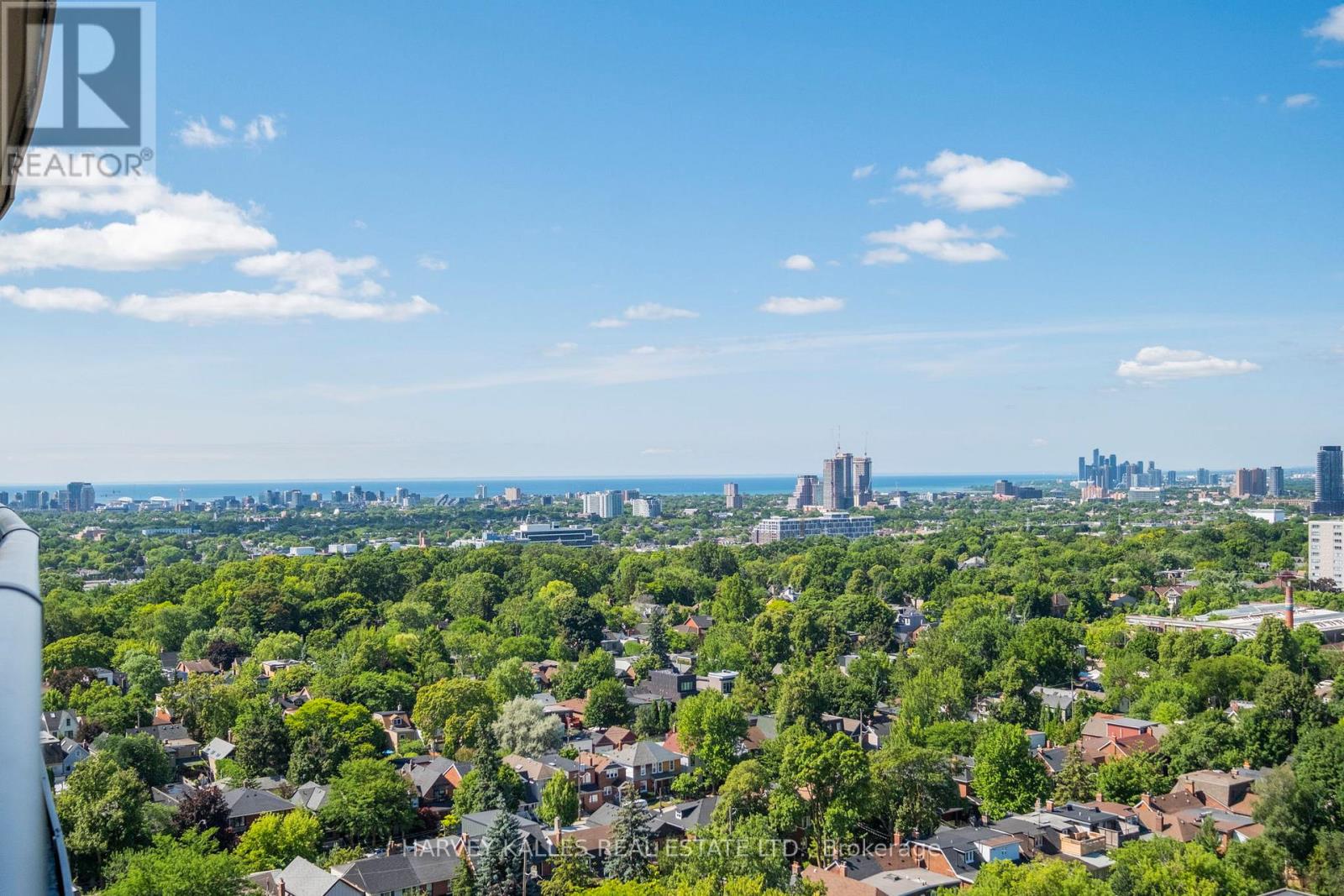 1602 - 530 St Clair Avenue W, Toronto, Ontario  M6C 0A2 - Photo 13 - C13546196