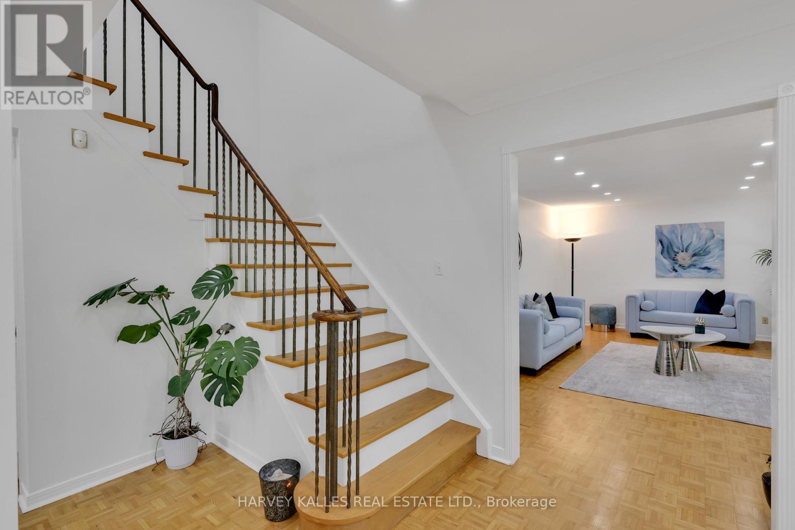 62 Aberfeldy Crescent, Markham, Ontario  L3T 4C4 - Photo 4 - N13546528