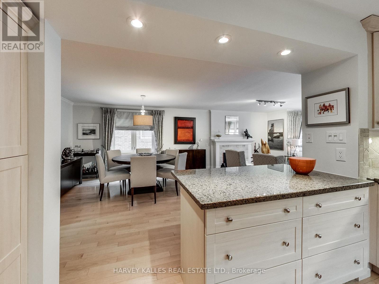 Main - 9 Highbourne Road, Toronto, Ontario M5P 2J1 - Photo 19 - C13547550