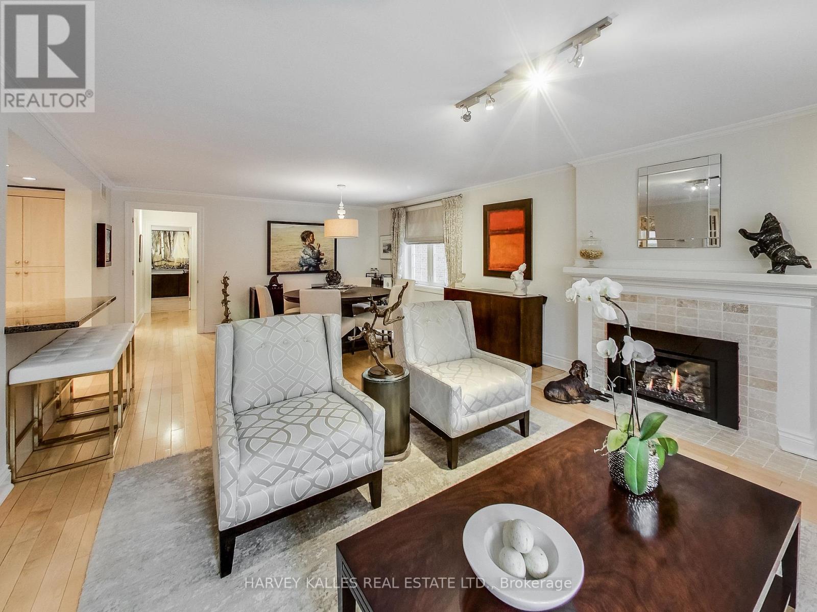 Main - 9 Highbourne Road, Toronto, Ontario M5P 2J1 - Photo 2 - C13547550