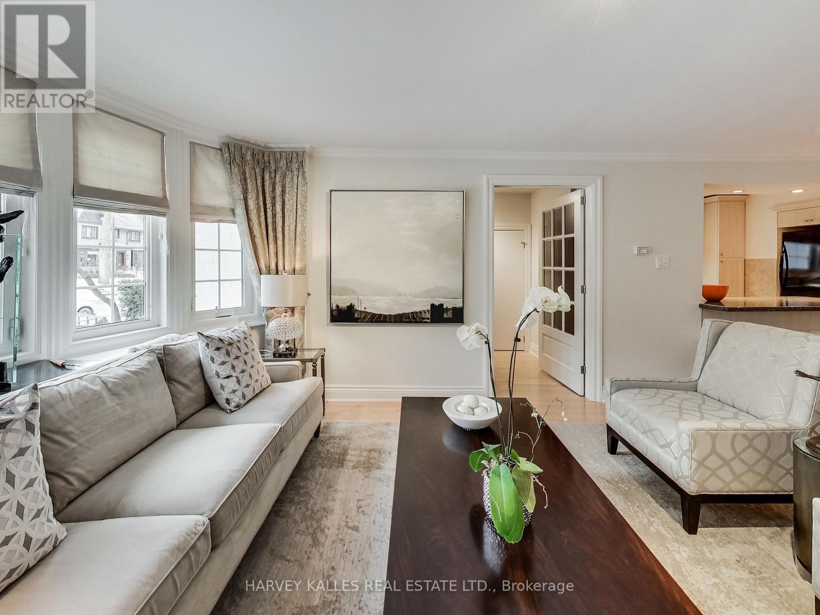 Main - 9 Highbourne Road, Toronto, Ontario M5P 2J1 - Photo 4 - C13547550