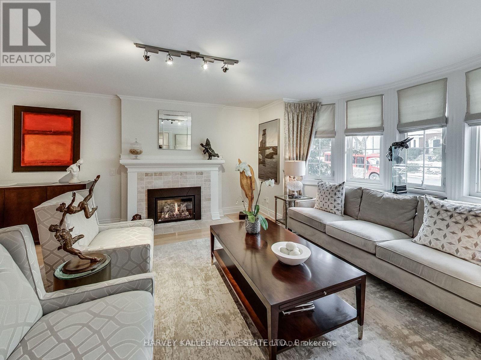 Main - 9 Highbourne Road, Toronto, Ontario M5P 2J1 - Photo 8 - C13547550