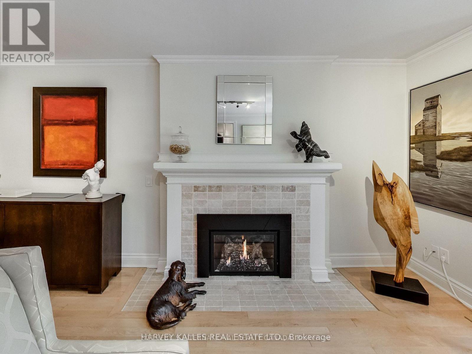 Main - 9 Highbourne Road, Toronto, Ontario M5P 2J1 - Photo 9 - C13547550