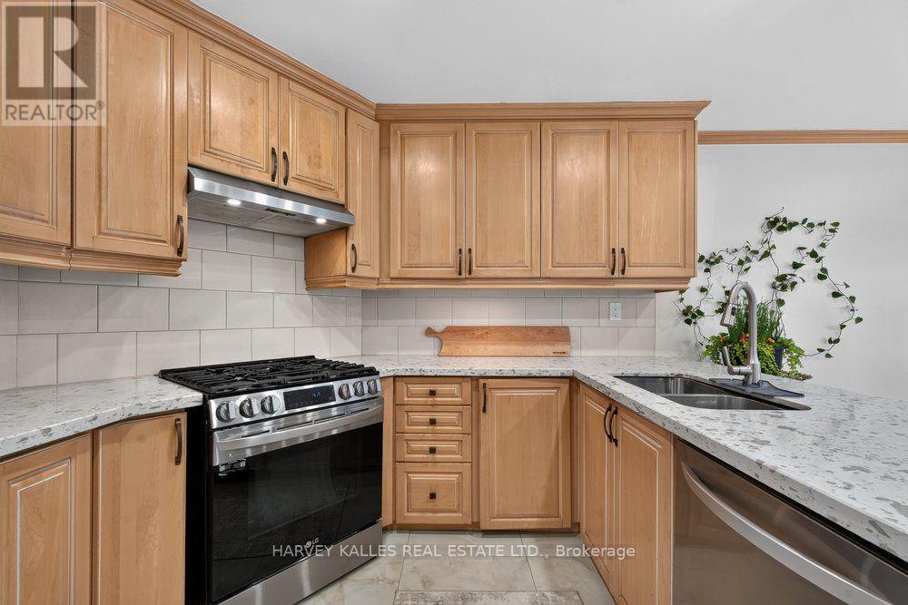 898 Stonehaven Avenue, Newmarket, Ontario L3X 1K7 - Photo 10 - N13548842