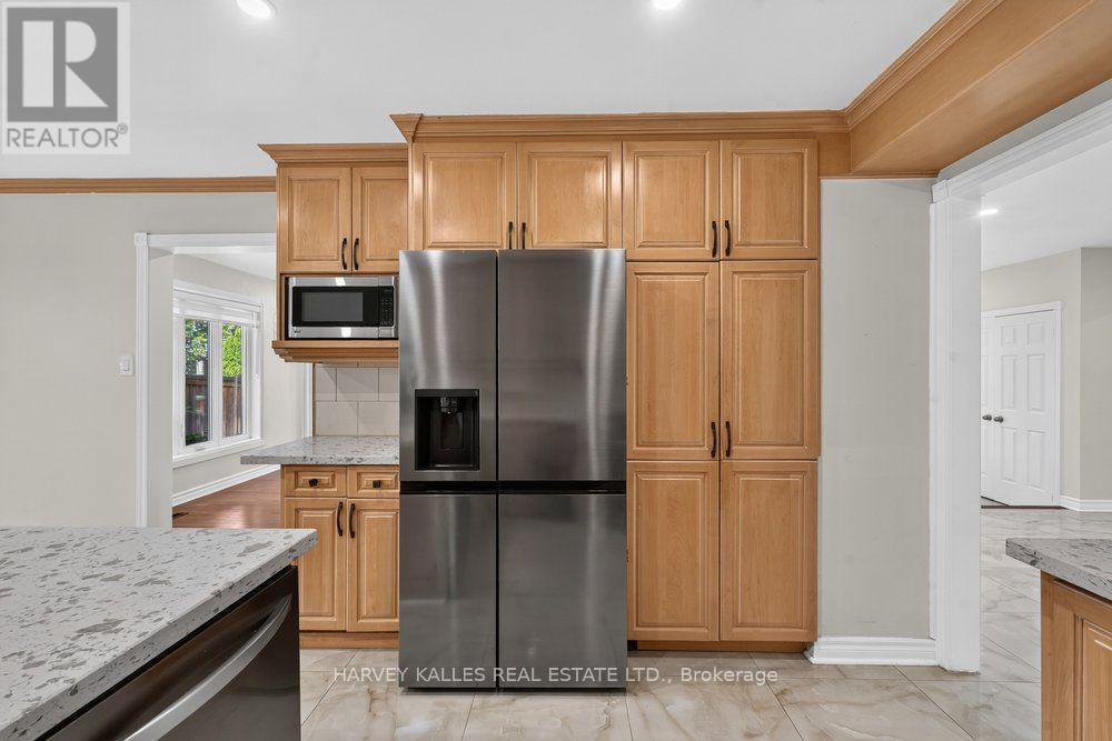 898 Stonehaven Avenue, Newmarket, Ontario L3X 1K7 - Photo 11 - N13548842