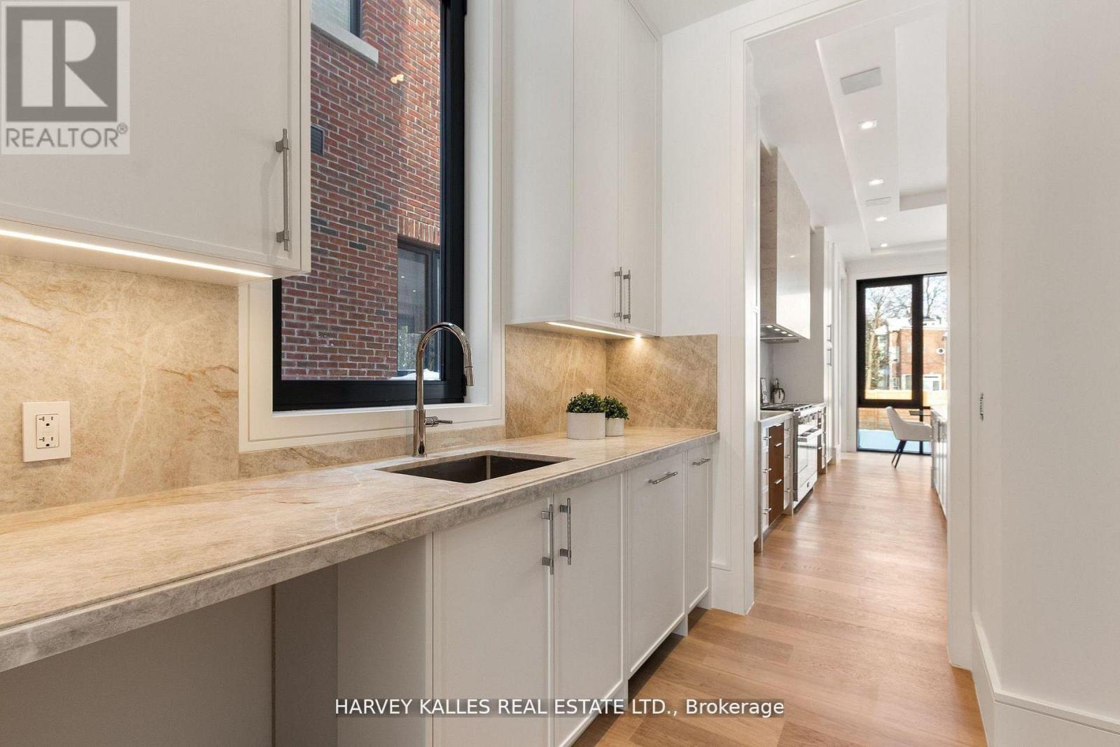 370 Glengrove Avenue W, Toronto, Ontario M5N 1W5 - Photo 18 - C13549058