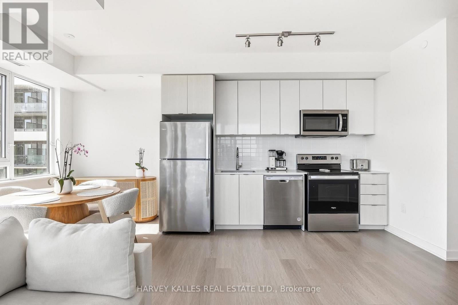 603 - 859 The Queensway, Toronto, Ontario M8Z 1N8 - Photo 5 - W13548982