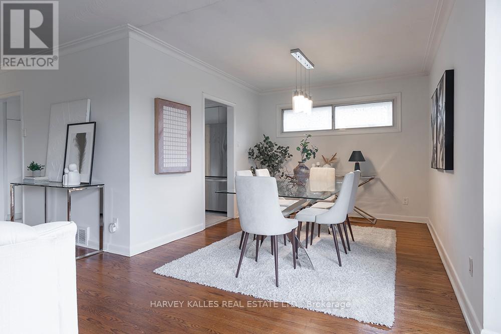 135 Combe Avenue, Toronto, Ontario  M3H 4K2 - Photo 12 - C13552950